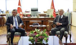 Özgür Özel, dernek temsilcileriyle görüşmeler gerçekleştirdi