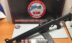 Şüpheli Halıyla Silah Taşırken Yakalandı