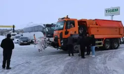 Sivas'ta Yoğun Kar Yağışı; Malatya Yolu Kapandı