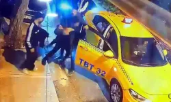 İstanbul Avcılar’da Taksi Şoförünü Tehdit Edip Aracı Tekmelediler