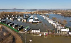 Uluabat Gölü’ndeki Su Altındaki Evler Dronla Kaydedildi