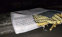 Yola Düşen Yatak Kazaya Neden Oldu