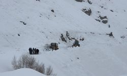 Hakkari Yüksekova’da Çığ Nedeniyle Kapanan Mezra Yolu 2 Ay Sonra Açıldı