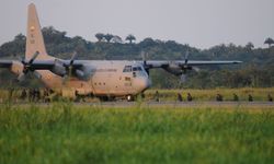 Kolombiya'da Askeri Personeli Taşıyan Uçak Düştü