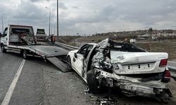 Kayseri'de Arızalanan Otomobile TIR Çarptı: 1 Yaralı