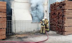 Kereste Deposundaki Yangını Söndürmek İsterken Yaralandı