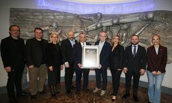 TMOK’tan Fenerbahçe’ye Altın Şeref Bayrağı Ve Plaket