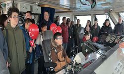 Deniz Kuvvetleri Gemileri Ziyarete Açıldı: İlgi Büyük