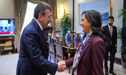 Ankara'da Diplomasi Trafiği: Cumhurbaşkanı Yardımcısı Yılmaz, Kanadalı Bakanla Görüştü