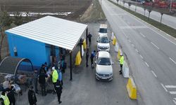 Polis Ekiplerinden Sürücülere İftar İkramı