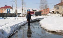 Sağanak Yağış Yüksekova'yı Vurdu: Rögarlar Taştı