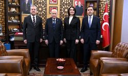 Bahçeli Bayram Heyetiyle Buluştu: Tebrikleri Kabul Etti