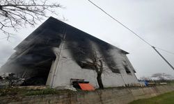 Bir Evin Garajı Alevlere Teslim Oldu: 6 Araç Zarar Gördü