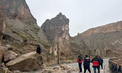 Soğanlı Vadisi'nde Yürüyüş Yoluna Kaya Parçası Düştü