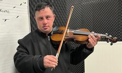Down Sendromlu Kadir'in Müzik Tutkusu İlham Veriyor