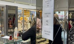 Altın Kalmayınca Dükkan Camına Yeminli Yazı Astı