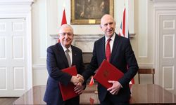 Bakan Güler ve İngiliz Mevkidaşı Healey Londra'da Buluştu