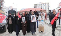 Ailelerin Evlat Nöbeti Devam Ediyor: Sessizce Yürüdüler