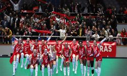 Aras Kargo Evinde Play-Off Maçı Heyecanı Yaşıyor