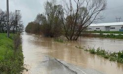 Bursa’da Doğa Olayı: Fırtına Ve Yağış Etkisini Sürdürüyor