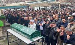 3 Aracın Karıştığı Kazada Ölen Baba ve 2 Oğlu Son Yolculuklarına Uğurlandı