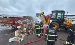 Tekirdağ'da Karton Yüklü TIR Dorsesi Alev Aldı