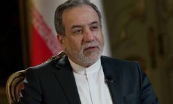 Arakçi’den Macron’a Tepki: Tahran’daki Depolar Havaya Uçtu, İsrail’i Kınamadı