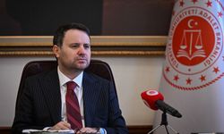 Bakan Gürlek: Ticaret Mahkemesi Başkanlığında 10 Yıl Şartı