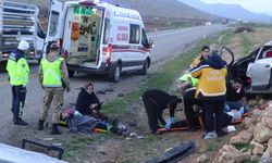 Batman’da Otomobil Şarampole Yuvarlandı: 5 Kişi Yaralandı
