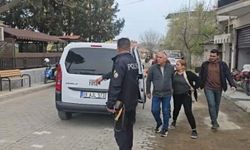 Bayram Alışverişinde Kadının Altın Ve Paralarını Çalan Çifte Tutuklama