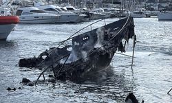 Bodrum’daki Yat Yangını Sonrası Temizlik ve Enkaz Çalışması Başladı