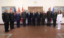 Bakan Güler MSB Sağlık Çalışanlarıyla Buluştu, Görüşmeler Yaptı