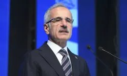 Bakan Uraloğlu’ndan Bölgedeki Uçuşlara İlişkin Açıklama