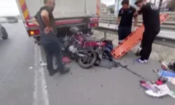 Sultanbeyli’de Trafik Kazası: Motosiklet TIR’a Çarptı