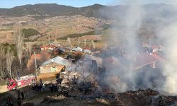 Çorum’da Çıkan Yangın 2 Ev Ve 1 Traktörü Küle Çevirdi