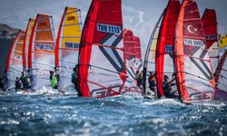 Foça’da Milli Forma Heyecanı Sörf Rüzgarıyla Birleşti