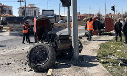 Konya'da Traktörün İkiye Bölündüğü Kazada 2 Kişi Yaralandı