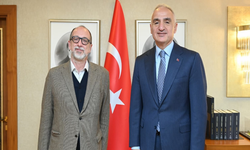 Bakan Mehmet Nuri Ersoy Dünyaca Ünlü Küratörle Görüştü