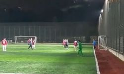 Halı Sahada Kalp Krizi Geçiren Kişi Hayatını Kaybetti