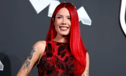 Yıldız Halsey'den Türkçe Bayram Tebriği