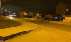 Arnavutköy'de Kaza: Otomobil Ters Döndü, Şoför Kaçtı