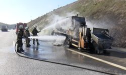 Kuzey Marmara Otoyolu’nda İş Makinesi Yangını