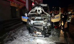 Avcılar’da Park Halindeki Minibüs Alevlere Teslim Oldu