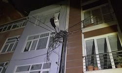 Şişli’de Aydınlatma Direği Patladı: Motosikletler Zarar Gördü