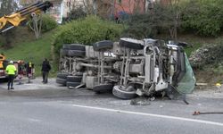 Üsküdar’da Beton Mikseri Devrildi: Sürücü Yaralandı