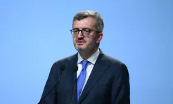 Burhanettin Duran: İsrail'in Hamlesi Bölgesel Gerilimi Tırmandırıyor