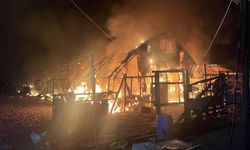 Kanatlı Ve Küçükbaş Hayvan Çiftliğinde Yangın: 580 Hayvan Öldü