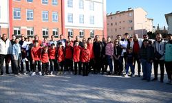 Katar’da Mahsur Kalan Sporcular Kuşadası’na Döndü