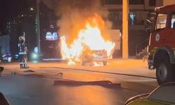 Kocaeli’de Yanan Otomobil Kullanılamaz Hale Geldi