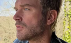 Kıvanç Tatlıtuğ Yeni İmajıyla Dikkat Çekti